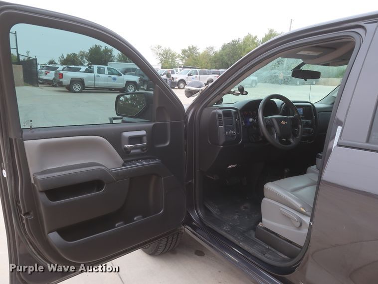 image for item HW9007 2015 Chevrolet Silverado 1500  Double Cab pickup truck