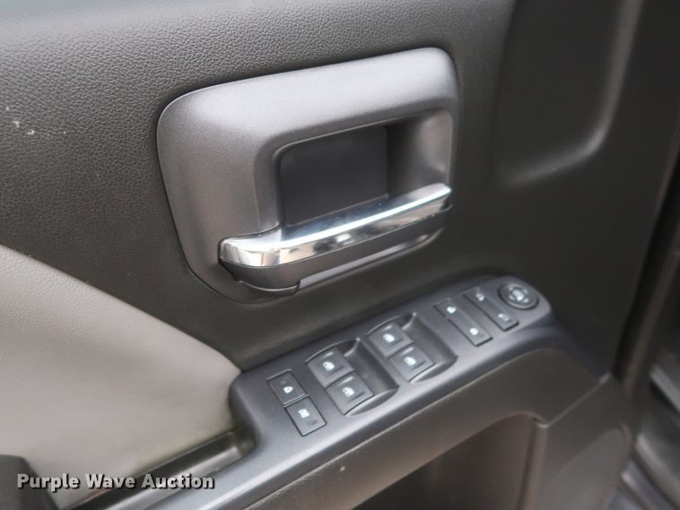 image for item HW9007 2015 Chevrolet Silverado 1500  Double Cab pickup truck