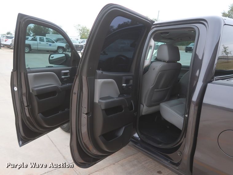 image for item HW9007 2015 Chevrolet Silverado 1500  Double Cab pickup truck