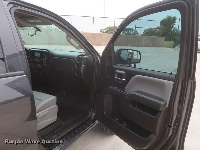 image for item HW9007 2015 Chevrolet Silverado 1500  Double Cab pickup truck