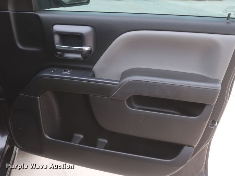 image for item HW9007 2015 Chevrolet Silverado 1500  Double Cab pickup truck