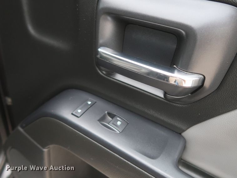 image for item HW9007 2015 Chevrolet Silverado 1500  Double Cab pickup truck