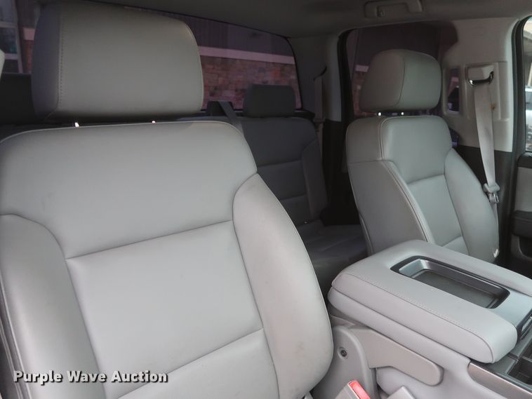 image for item HW9007 2015 Chevrolet Silverado 1500  Double Cab pickup truck