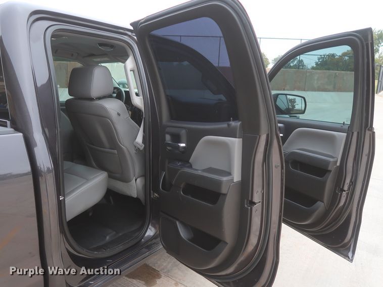 image for item HW9007 2015 Chevrolet Silverado 1500  Double Cab pickup truck