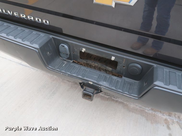 image for item HW9007 2015 Chevrolet Silverado 1500  Double Cab pickup truck