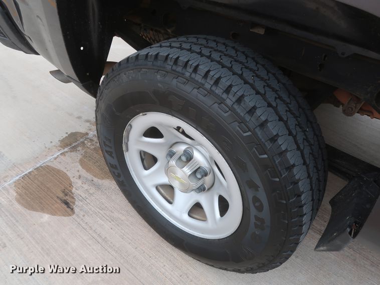 image for item HW9007 2015 Chevrolet Silverado 1500  Double Cab pickup truck