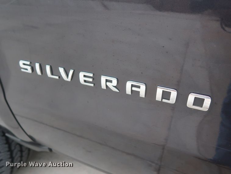 image for item HW9007 2015 Chevrolet Silverado 1500  Double Cab pickup truck