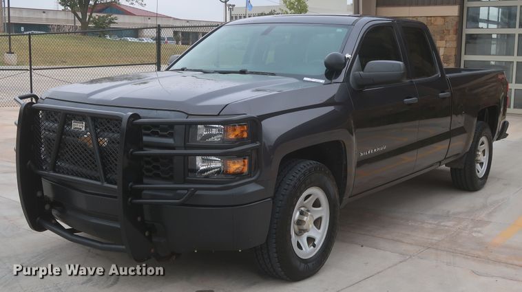 image for item HW9008 2015 Chevrolet Silverado 1500  Double Cab pickup truck