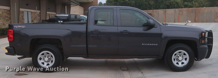 image for item HW9008 2015 Chevrolet Silverado 1500  Double Cab pickup truck