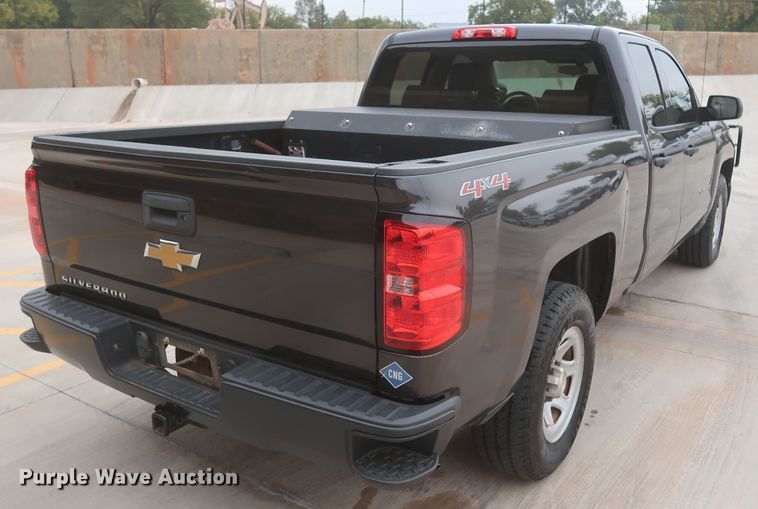 image for item HW9008 2015 Chevrolet Silverado 1500  Double Cab pickup truck