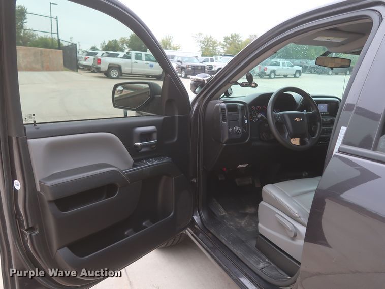 image for item HW9008 2015 Chevrolet Silverado 1500  Double Cab pickup truck