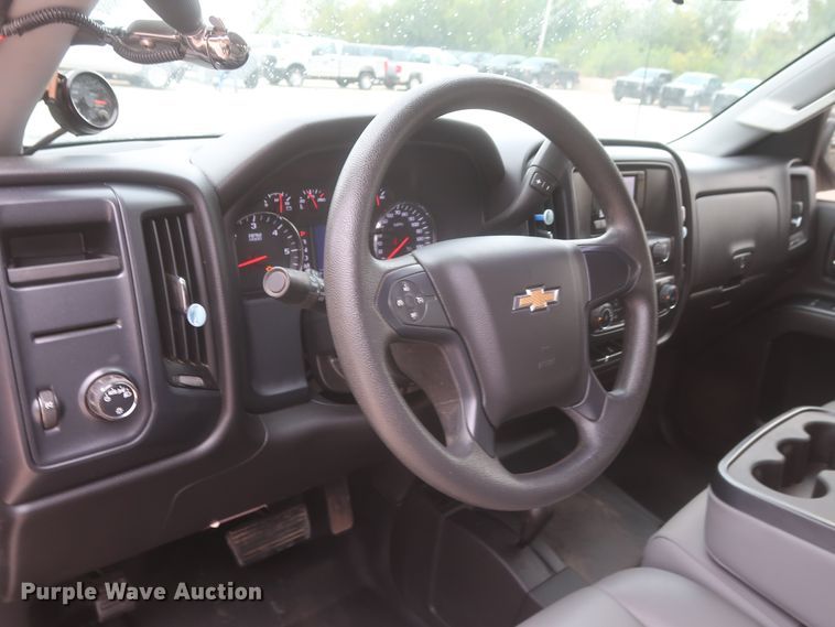 image for item HW9008 2015 Chevrolet Silverado 1500  Double Cab pickup truck