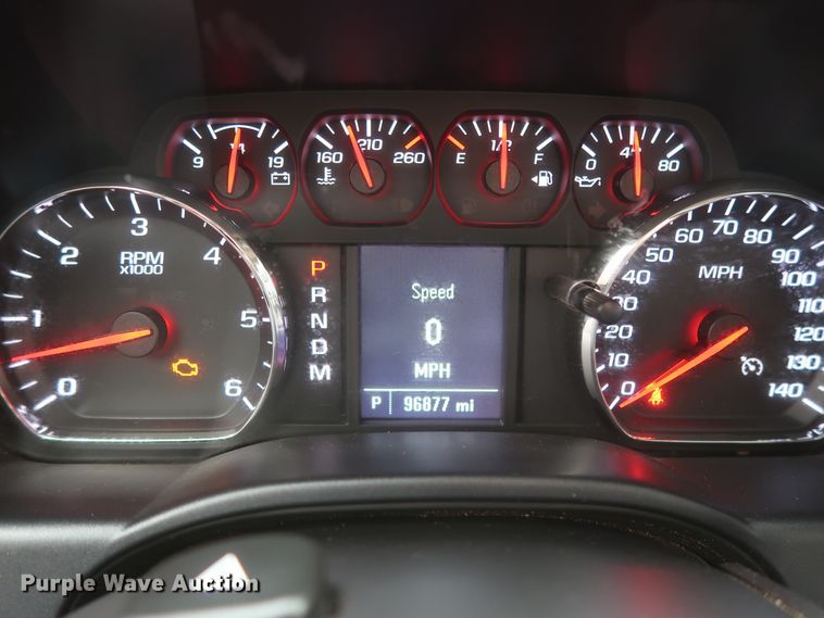 image for item HW9008 2015 Chevrolet Silverado 1500  Double Cab pickup truck