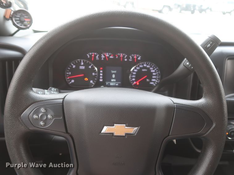 image for item HW9008 2015 Chevrolet Silverado 1500  Double Cab pickup truck