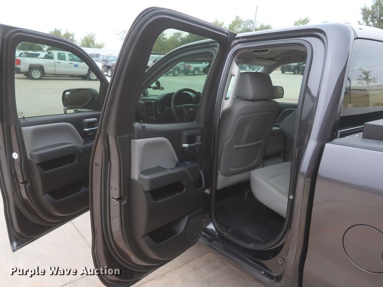 image for item HW9008 2015 Chevrolet Silverado 1500  Double Cab pickup truck