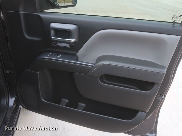 image for item HW9008 2015 Chevrolet Silverado 1500  Double Cab pickup truck