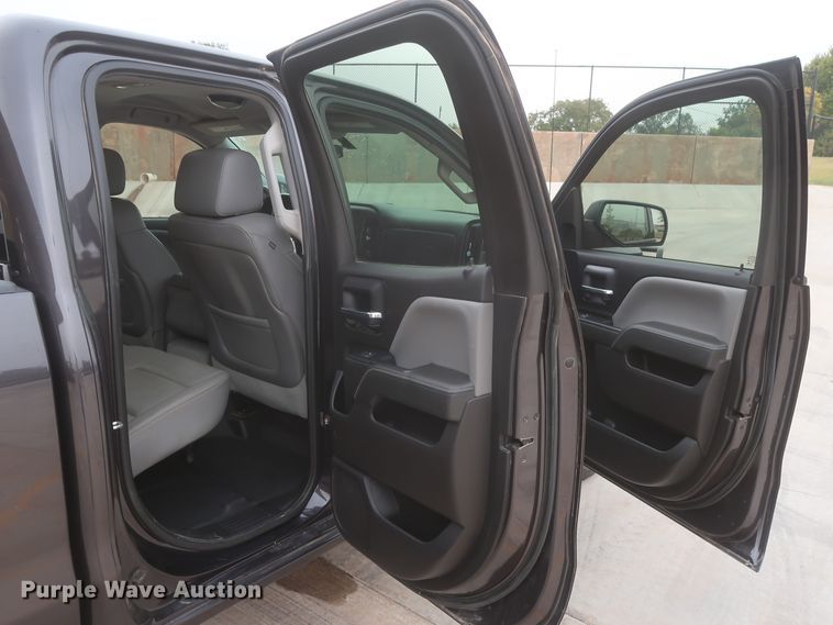 image for item HW9008 2015 Chevrolet Silverado 1500  Double Cab pickup truck