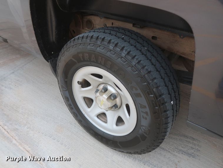 image for item HW9008 2015 Chevrolet Silverado 1500  Double Cab pickup truck