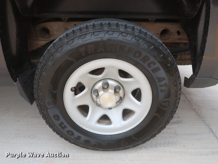 image for item HW9008 2015 Chevrolet Silverado 1500  Double Cab pickup truck