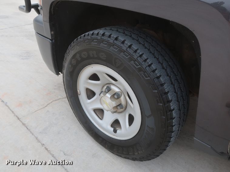 image for item HW9008 2015 Chevrolet Silverado 1500  Double Cab pickup truck