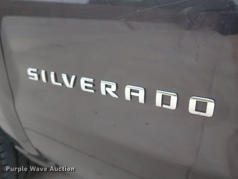 image for item HW9008 2015 Chevrolet Silverado 1500  Double Cab pickup truck