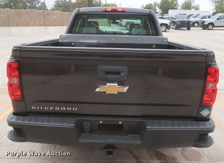 image for item HW9009 2015 Chevrolet Silverado 1500  Double Cab pickup truck