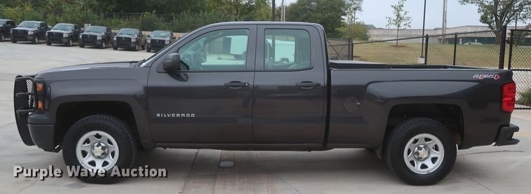 image for item HW9009 2015 Chevrolet Silverado 1500  Double Cab pickup truck
