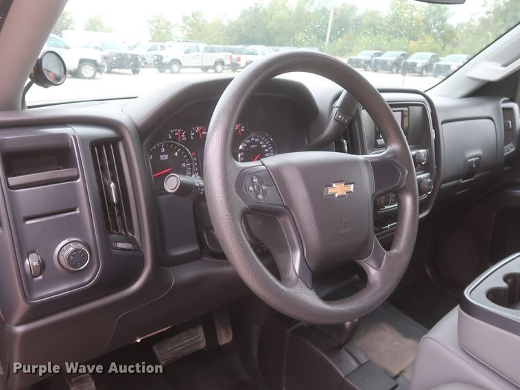 image for item HW9009 2015 Chevrolet Silverado 1500  Double Cab pickup truck