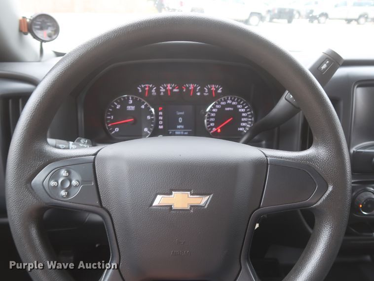 image for item HW9009 2015 Chevrolet Silverado 1500  Double Cab pickup truck