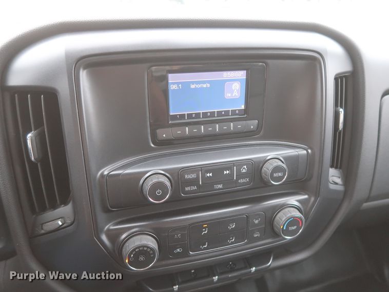 image for item HW9009 2015 Chevrolet Silverado 1500  Double Cab pickup truck