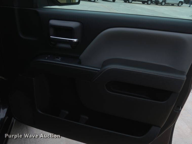 image for item HW9009 2015 Chevrolet Silverado 1500  Double Cab pickup truck