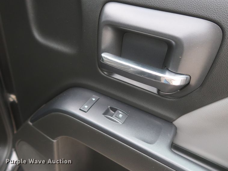 image for item HW9009 2015 Chevrolet Silverado 1500  Double Cab pickup truck