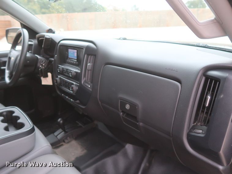 image for item HW9009 2015 Chevrolet Silverado 1500  Double Cab pickup truck