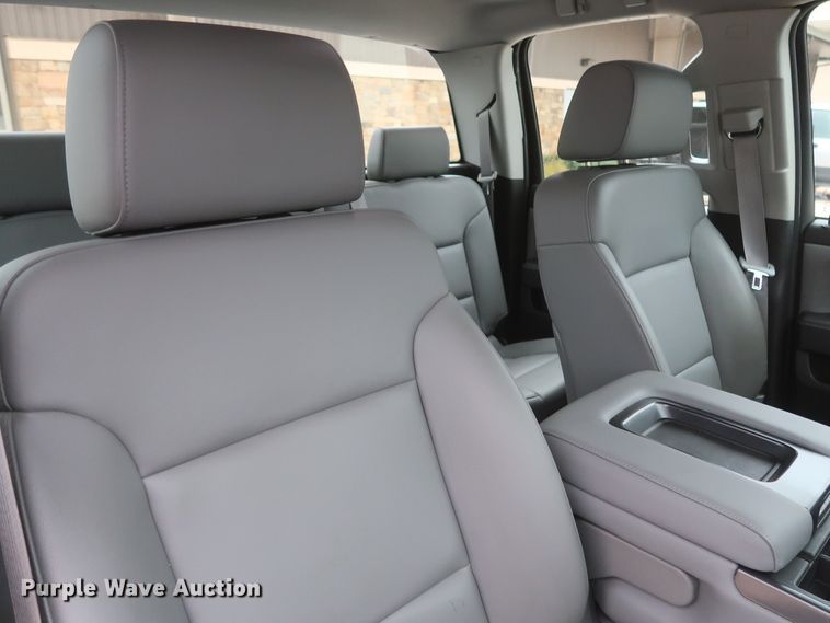 image for item HW9009 2015 Chevrolet Silverado 1500  Double Cab pickup truck