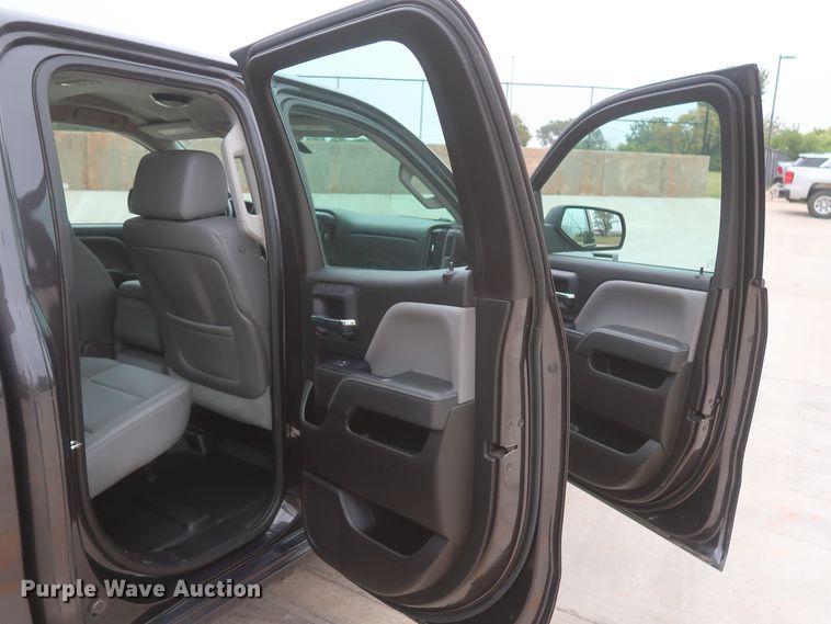 image for item HW9009 2015 Chevrolet Silverado 1500  Double Cab pickup truck