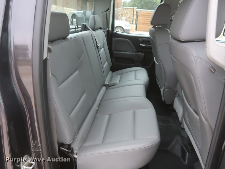 image for item HW9009 2015 Chevrolet Silverado 1500  Double Cab pickup truck