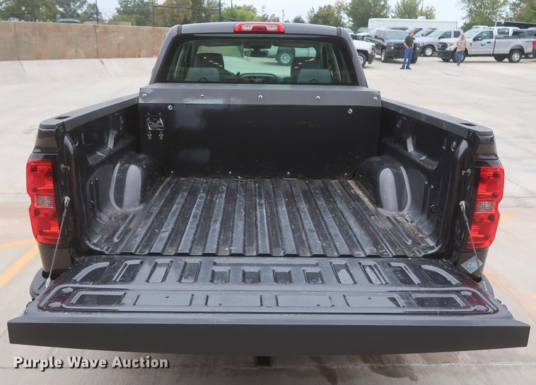 image for item HW9009 2015 Chevrolet Silverado 1500  Double Cab pickup truck