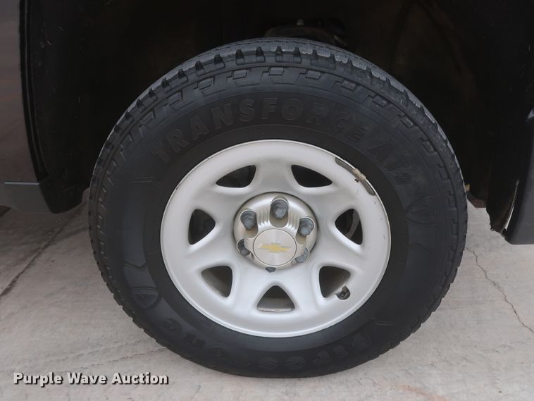 image for item HW9009 2015 Chevrolet Silverado 1500  Double Cab pickup truck