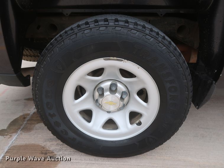 image for item HW9009 2015 Chevrolet Silverado 1500  Double Cab pickup truck