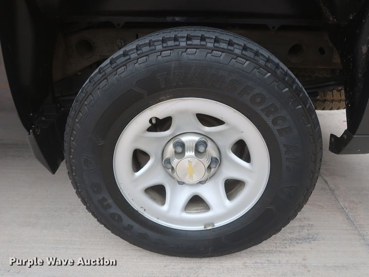 image for item HW9009 2015 Chevrolet Silverado 1500  Double Cab pickup truck