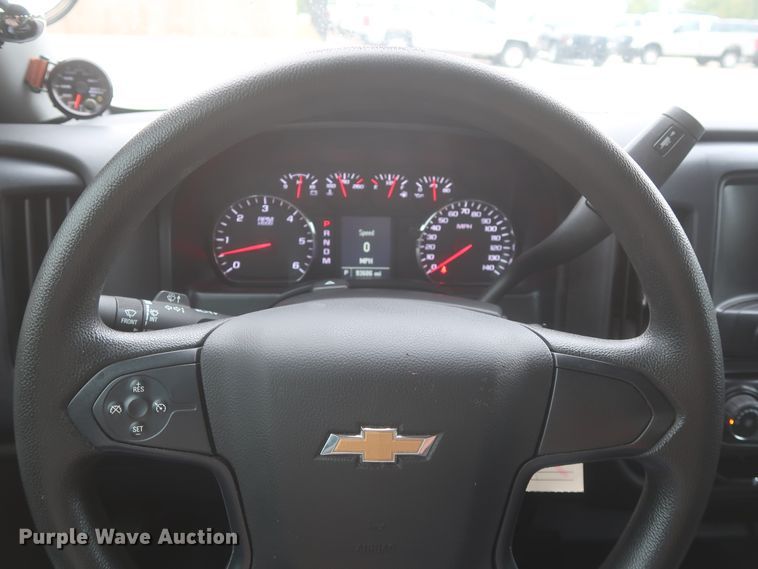 image for item HW9010 2015 Chevrolet Silverado 1500  Double Cab pickup truck