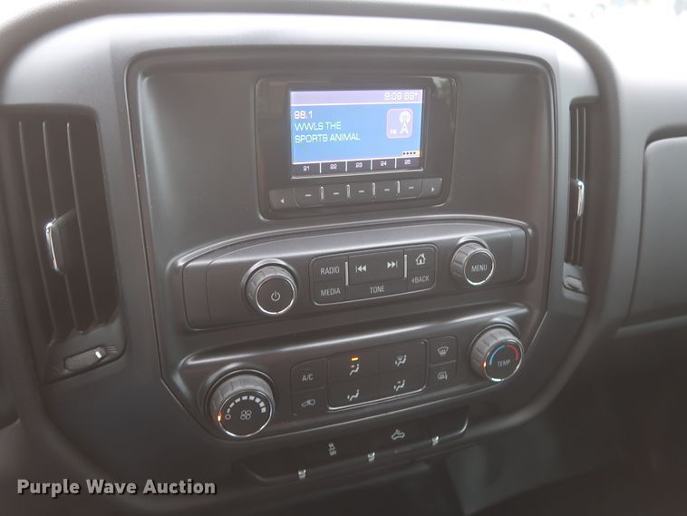 image for item HW9010 2015 Chevrolet Silverado 1500  Double Cab pickup truck