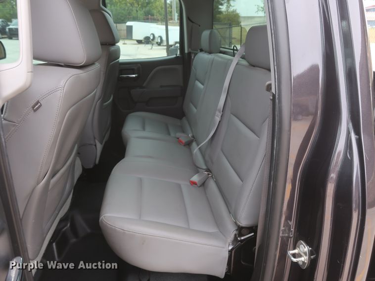 image for item HW9010 2015 Chevrolet Silverado 1500  Double Cab pickup truck