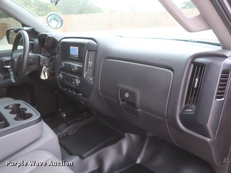 image for item HW9010 2015 Chevrolet Silverado 1500  Double Cab pickup truck