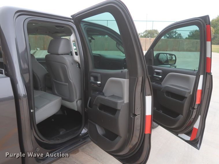 image for item HW9010 2015 Chevrolet Silverado 1500  Double Cab pickup truck