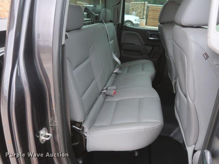 image for item HW9010 2015 Chevrolet Silverado 1500  Double Cab pickup truck