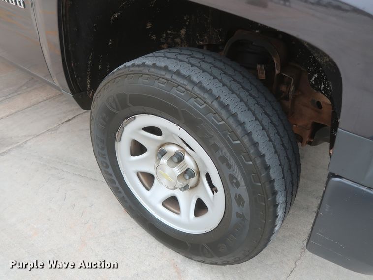 image for item HW9010 2015 Chevrolet Silverado 1500  Double Cab pickup truck