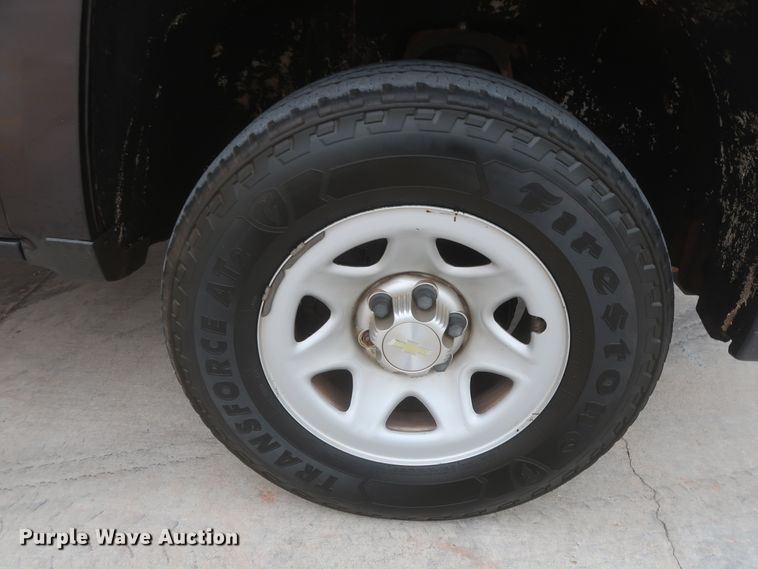 image for item HW9010 2015 Chevrolet Silverado 1500  Double Cab pickup truck