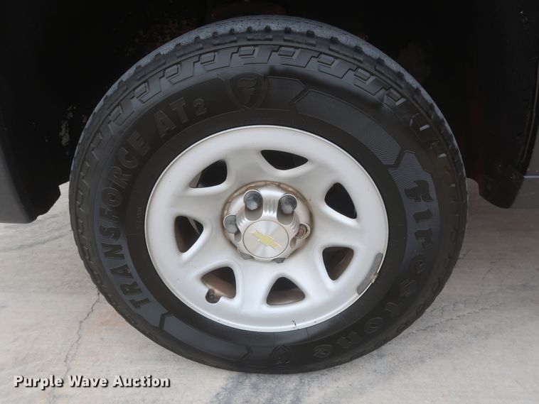 image for item HW9010 2015 Chevrolet Silverado 1500  Double Cab pickup truck