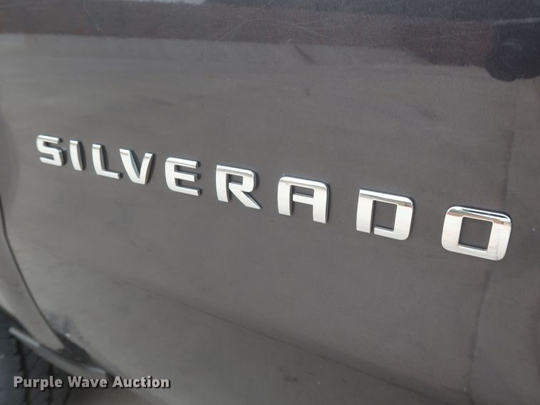 image for item HW9010 2015 Chevrolet Silverado 1500  Double Cab pickup truck